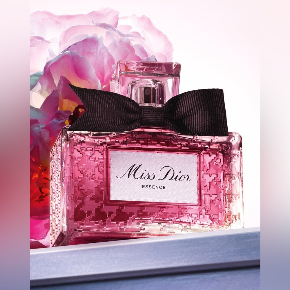NIB Dior Miss Dior ESSENCE MINI .17oz/5ml.